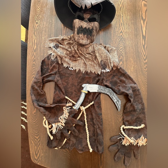 Scary Brown Scarecrow Costume with Hat, sickle and gloves size kids  8-10 - Picture 1 of 4